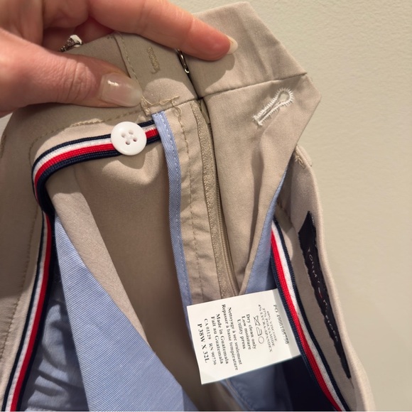 NWT- Tommy Hilfiger Men's Tan Pants Stretch 38W x 32 L - Picture 10 of 10